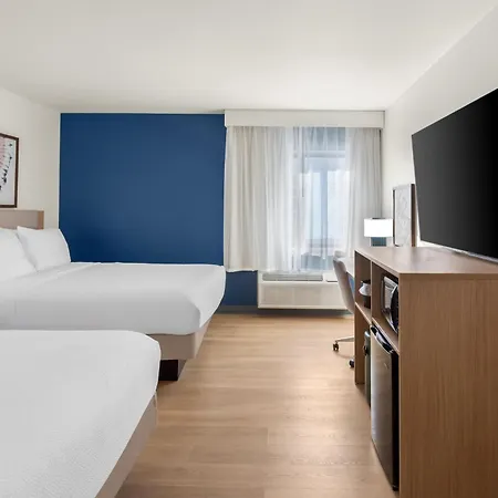 Spark By Hilton Matteson Chicago I 57