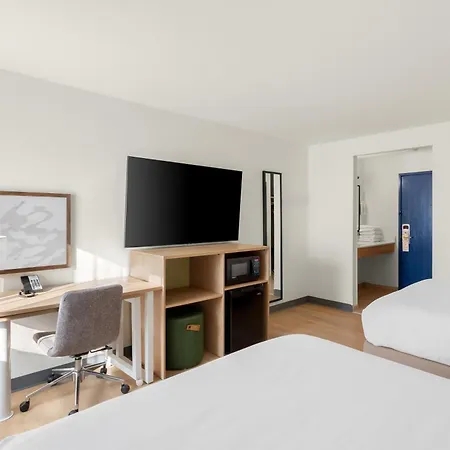 Spark By Hilton Matteson Chicago I 57