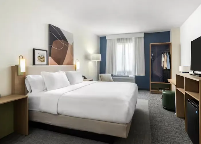 Spark By Hilton Chicago I 57 Locanda Matteson