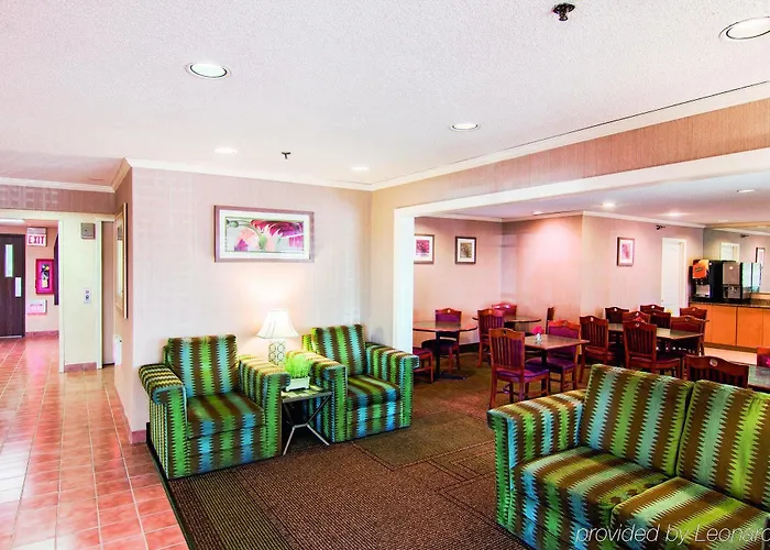 Spark By Hilton Chicago I 57 Locanda Matteson