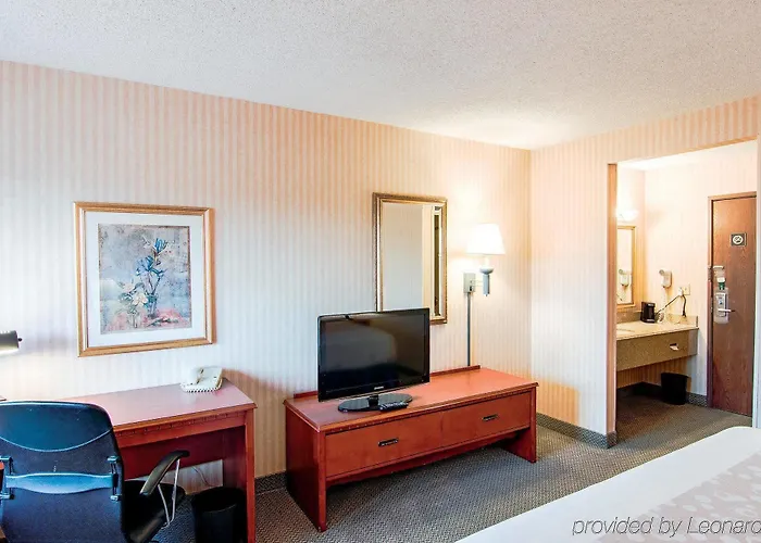 Spark By Hilton Chicago I 57 Locanda 2*