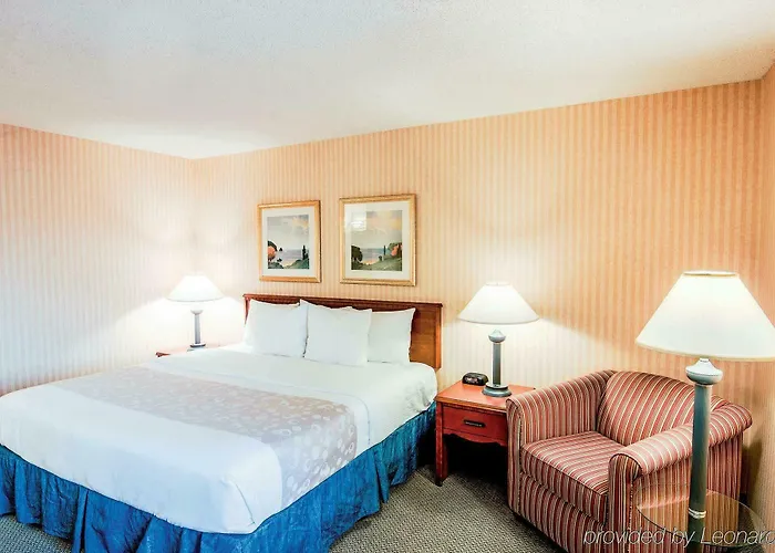 Spark By Hilton Chicago I 57 Locanda 2*